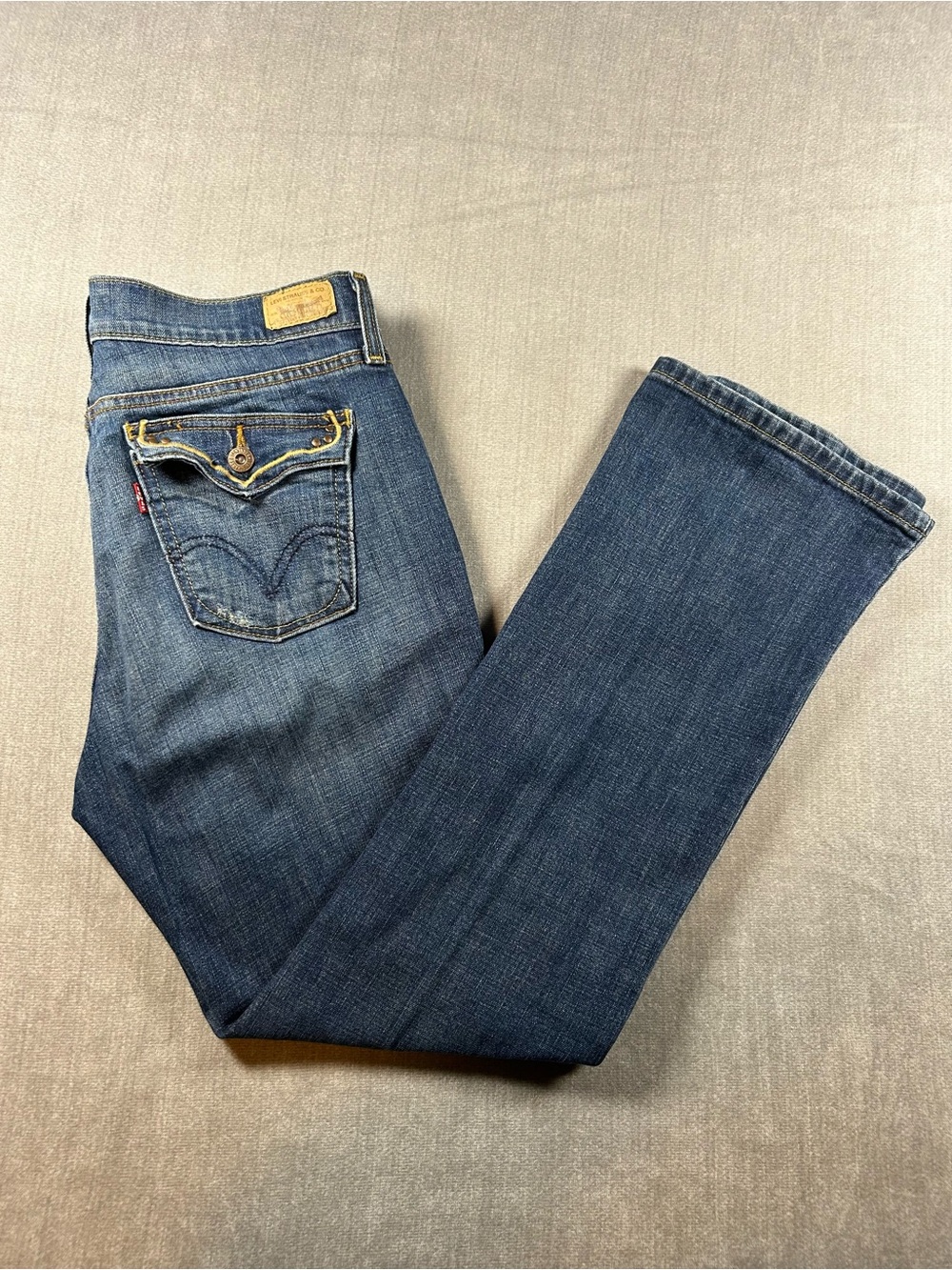 Levi's Women's Dark Blue Bootcut Jeans with Contrast Stitching Size 10 S - 32/28